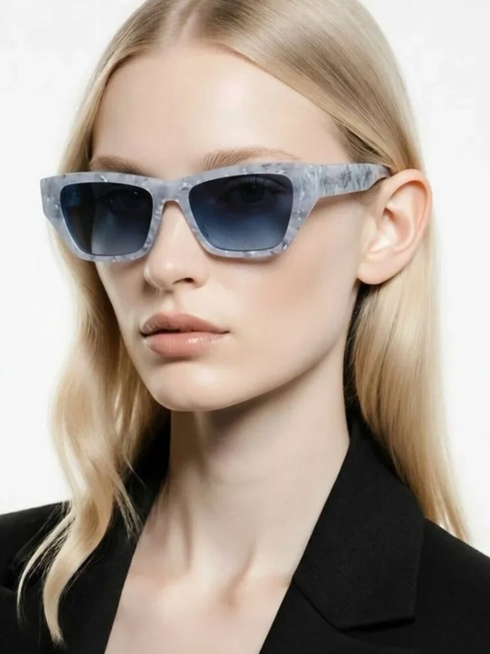 QUAY Women’s  Sunglasses “No Apologies” Arctic Tort Frames/Navy Lens- Limited Ed